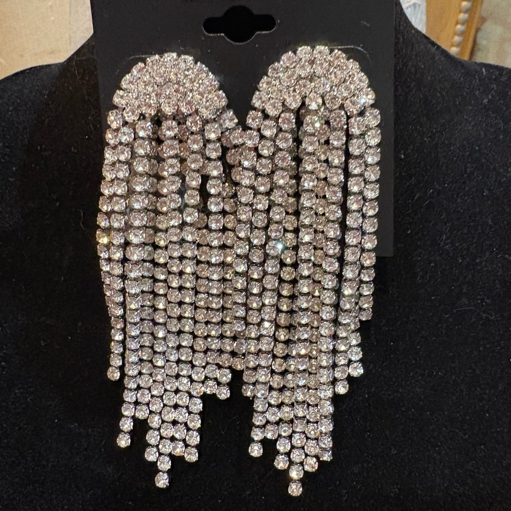 INC Elegant Silver Crystal Dangle Chandelier Earrings for Pierced Ears 🆕